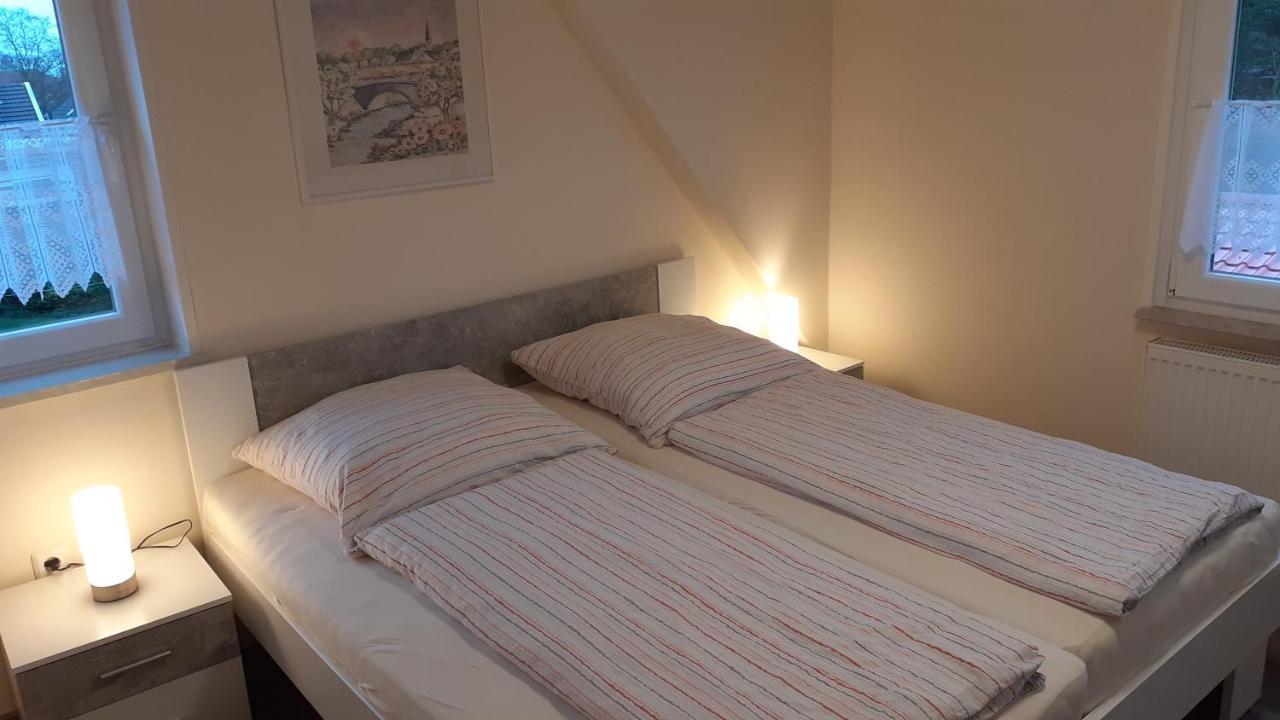 Familienurlaub In Ostfriesland Fuer Max 7 Pers In 2 Wohnungen, Auch Einzeln Wohnungen Utarp Dış mekan fotoğraf